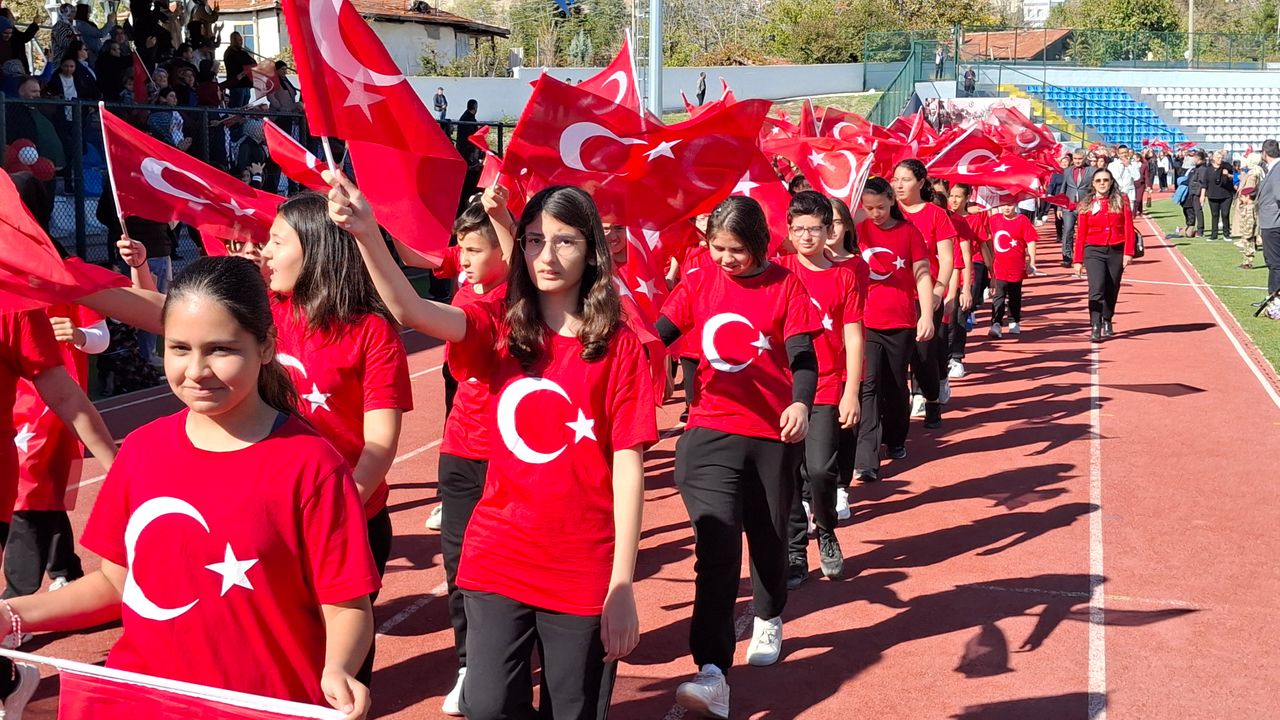 Beypazarı'nda 29 Ekim Cumhuriyet Bayramı’nın 102. yıl coşkusu