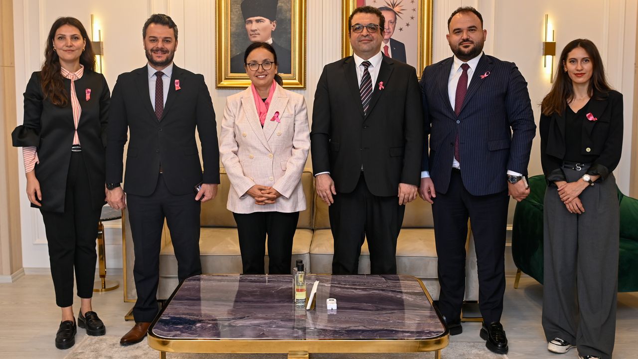 Uludağ Elektrik’ten meme kanserine karşı  “Pembe Farkındalık”