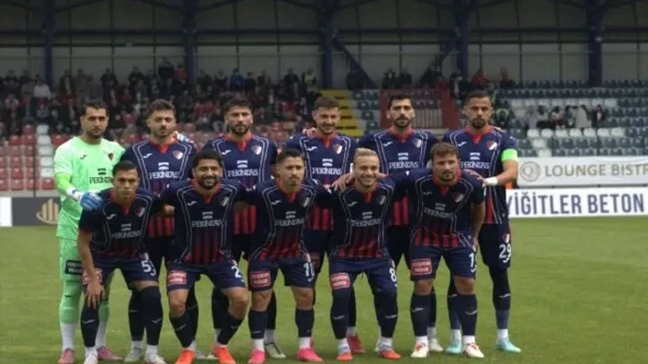 Düzce Cam Düzcespor zirvede ısrarlı