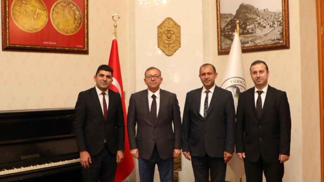 Vali Ziya Polat, PTT’nin 185. kuruluş yıl dönümünü kutladı